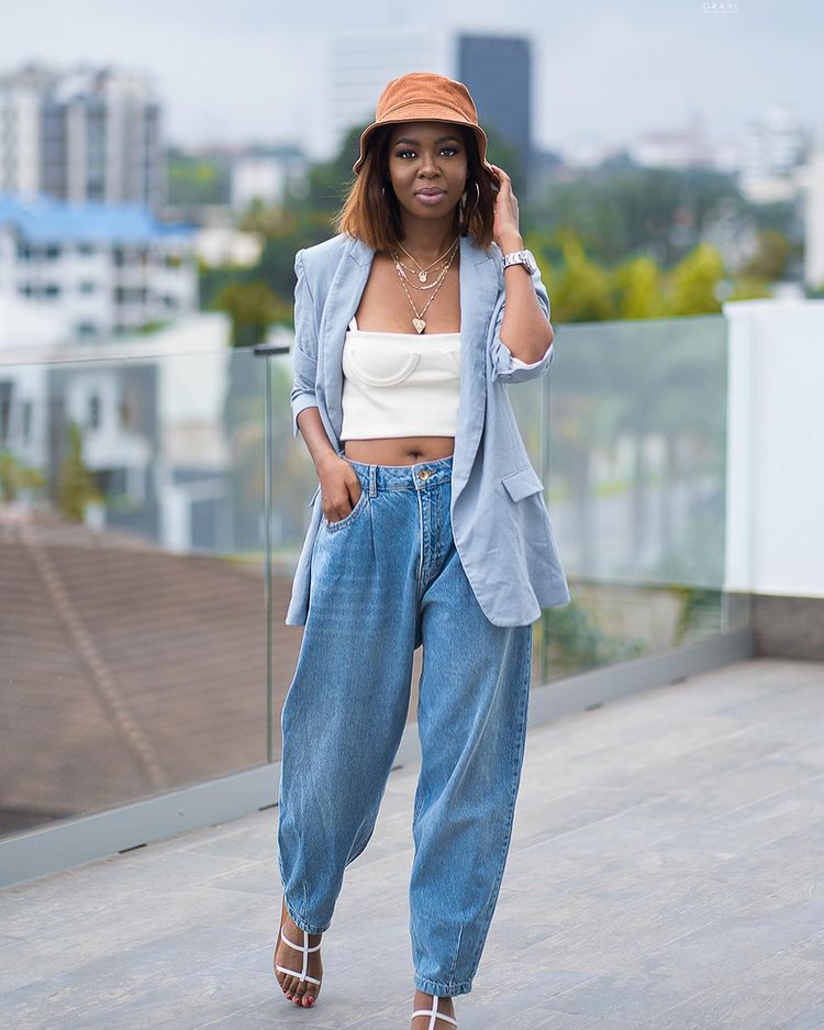 How To Style Your Mom Jeans To Look Exceptionally Chic - Shodamia Blog